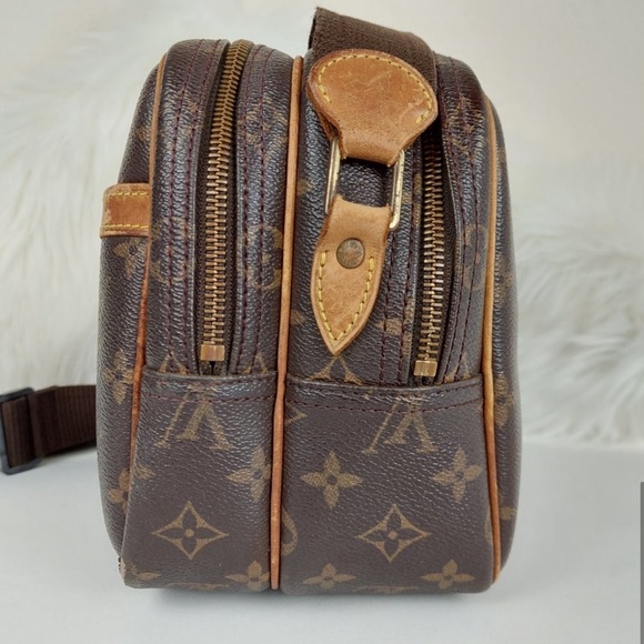Louis Vuitton Reporter Monogram Crossbody - Picture 7 of 15